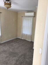 101 W Main St in Talent, OR - Building Photo - Building Photo