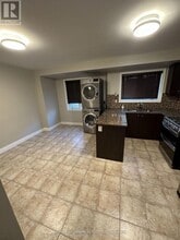 28 Blunden Rd in Ajax, ON - Building Photo - Building Photo