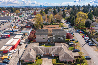 Whitman Apartments in Seattle, WA - Building Photo - Building Photo