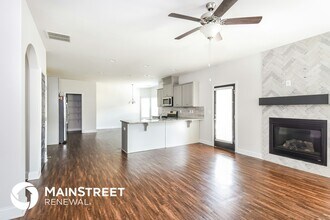 692 Overlook Gln Dr in Lawrenceville, GA - Foto de edificio - Building Photo