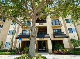 4907 Midtown Ln in Palm Beach Gardens, FL - Building Photo