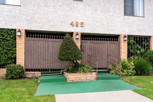 425 N Nicholson Ave in Monterey Park, CA - Building Photo - Building Photo