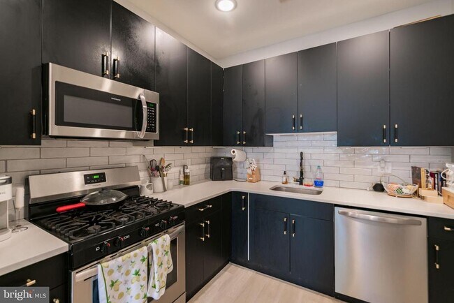 2428 Jasper St in Philadelphia, PA - Building Photo - Building Photo