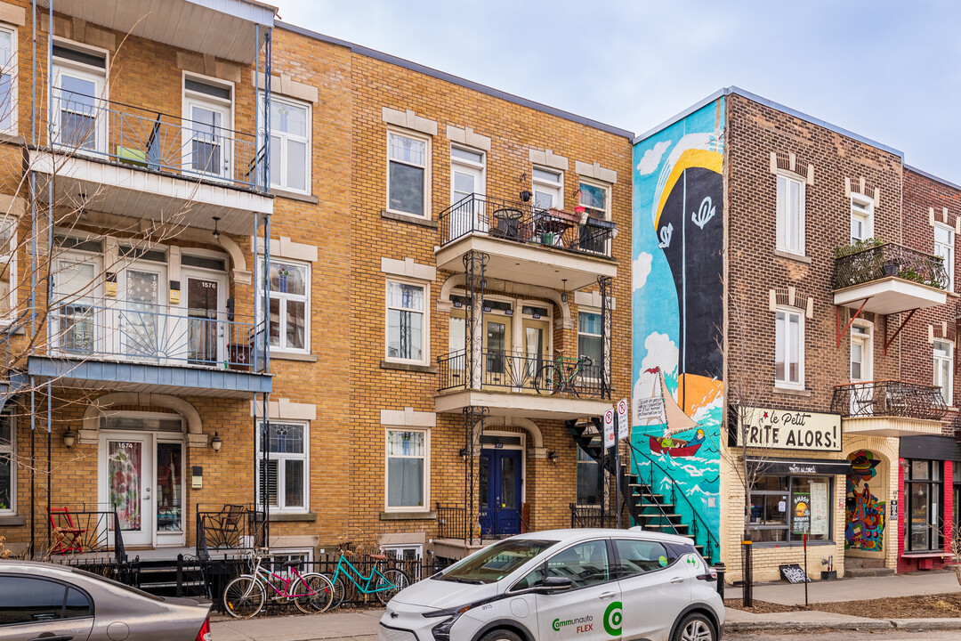 1564-1572 Laurier Av E in Montréal, QC - Building Photo