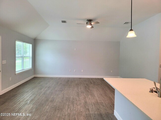 1978 Solomon St in Orange Park, FL - Building Photo - Building Photo