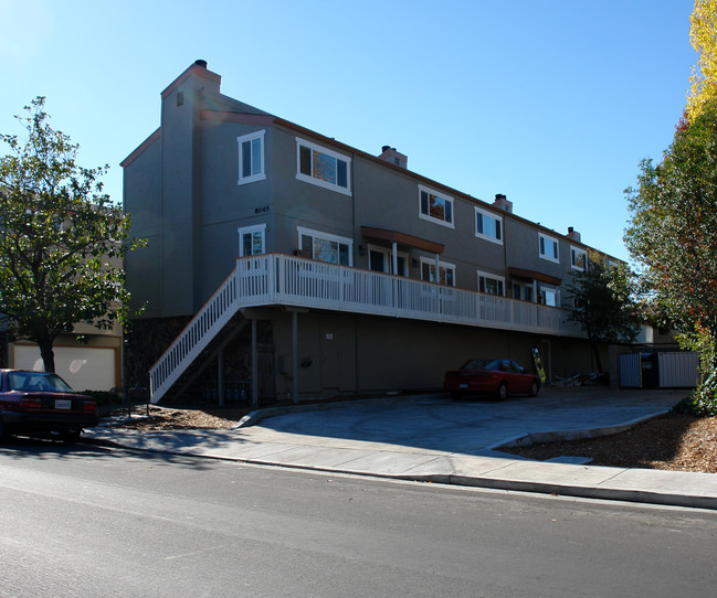 8045 Beverly Dr in Rohnert Park, CA - Building Photo - Building Photo