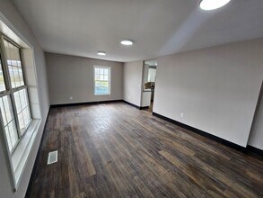 325 Trinity Ln in Cookeville, TN - Building Photo - Building Photo