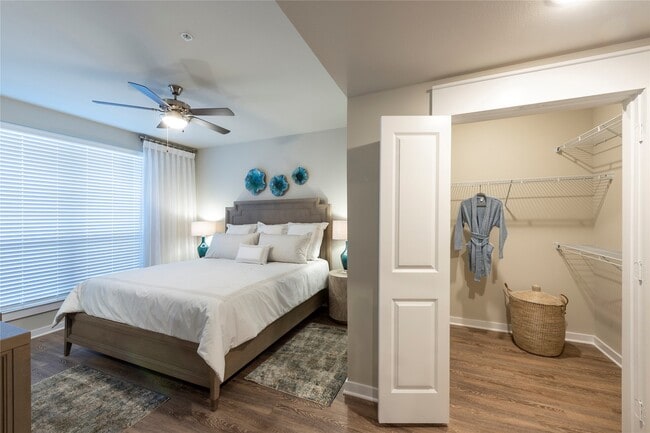 property at 15915 Kingfield Dr