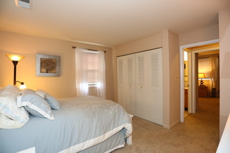 Holiday Gate Apartments in Dundalk, MD - Foto de edificio - Interior Photo