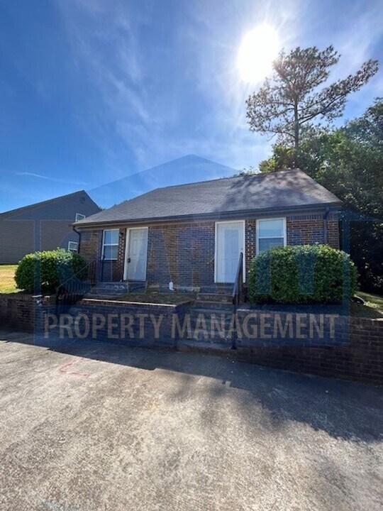 1912 Ohio Ave NW in Cleveland, TN - Building Photo