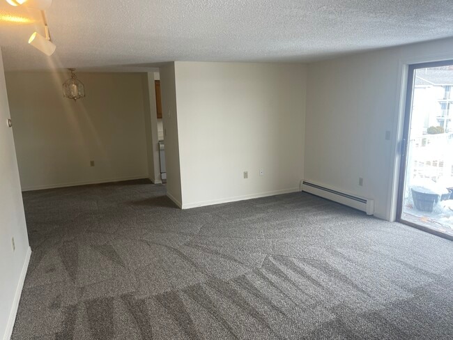 820 State St, Unit 5 in Bangor, ME - Foto de edificio - Building Photo