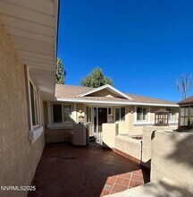 5390 Vinewood Cir in Fallon, NV - Foto de edificio - Building Photo