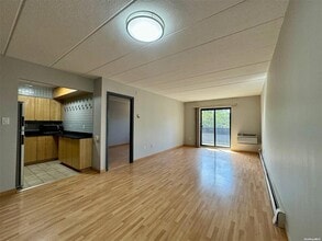 68-05 242nd St in Queens, NY - Building Photo - Building Photo
