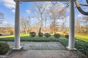26 Spiked Rush Ct in Montgomery, NJ - Building Photo