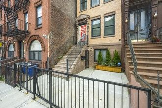 1511 Pacific St in Brooklyn, NY - Foto de edificio - Building Photo