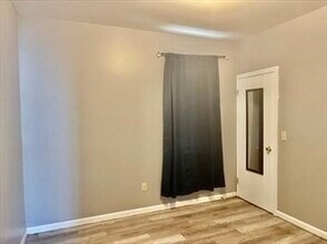 364 Ashley Blvd-Unit -2east in New Bedford, MA - Building Photo - Building Photo