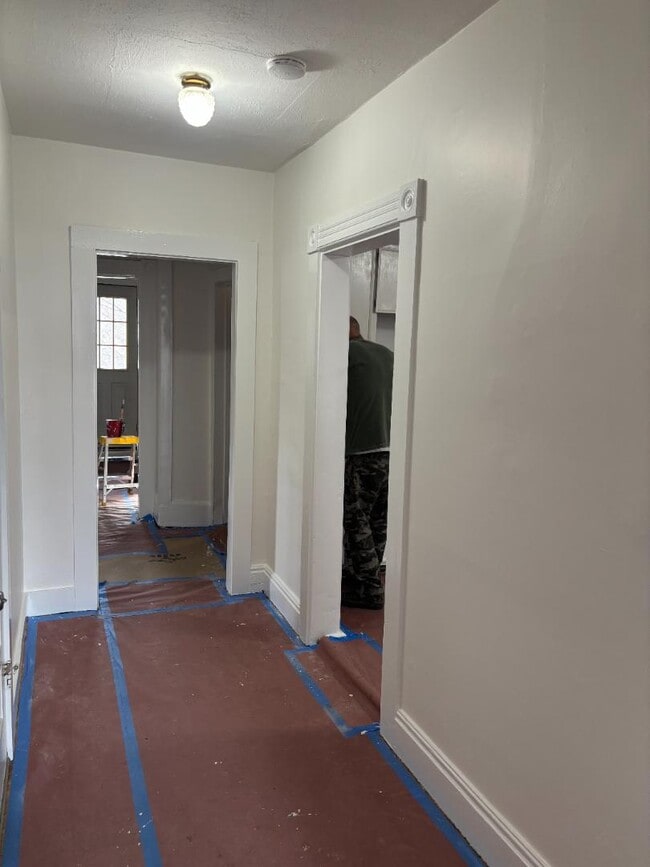 291 Cole Ave in Williamstown, MA - Building Photo - Building Photo