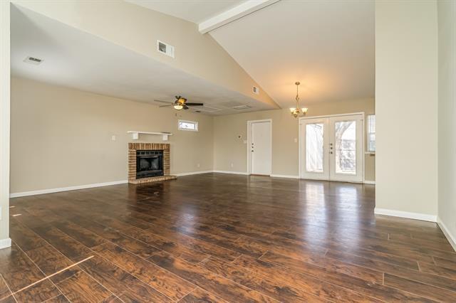 527 Red Oak Dr in Allen, TX - Foto de edificio - Building Photo