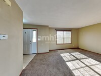 3016 Hamlin Dr in Machesney Park, IL - Foto de edificio - Building Photo