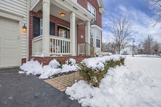 5920 Triplett Square in New Albany, OH - Building Photo - Building Photo