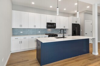 3520 W Shakespeare Ave in Chicago, IL - Building Photo - Building Photo