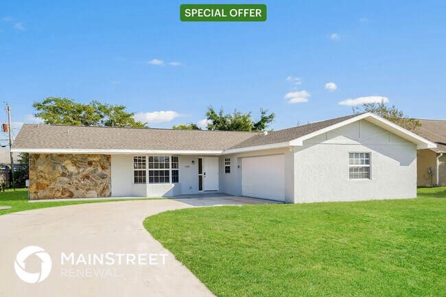 property at 1061 SW Sudder Ave