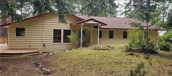 193 Forrest Dr in Friday Harbor, WA - Building Photo