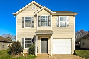 1611 Hallmark Hills Dr, Unit 1-717-B in Griffin, GA - Building Photo