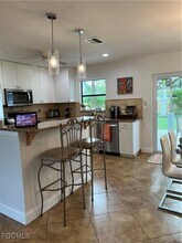 852 NE 7th Pl in Cape Coral, FL - Building Photo - Building Photo