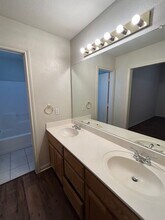 10100 Valencia Dr in Waco, TX - Building Photo - Building Photo