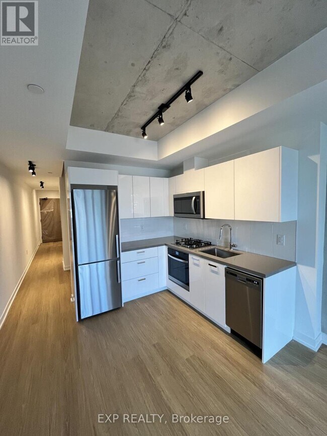 195 McCaul St in Toronto, ON - Building Photo - Building Photo