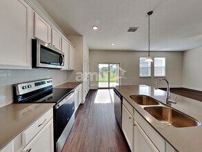 3191 Bridge Haven Dr in Zephyrhills, FL - Building Photo - Building Photo