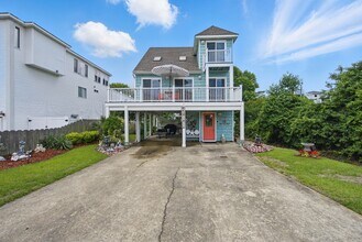 701 Vanderbilt Ave in Virginia Beach, VA - Building Photo - Building Photo