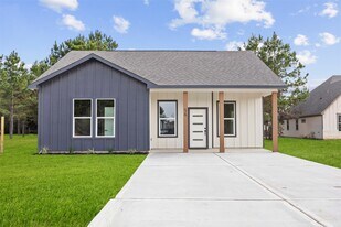 56 Rd 5604 in Cleveland, TX - Building Photo