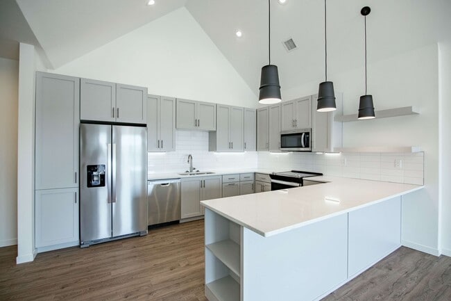 The Earl Apartments in Bismarck, ND - Foto de edificio - Building Photo
