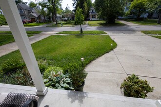 345 Kenilworth Rd in Bay Village, OH - Building Photo - Building Photo