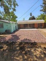 814-814 1/2 Edgar Ave in Beaumont, CA - Building Photo