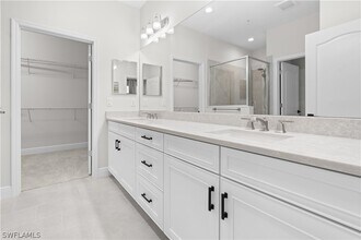 6947 Avalon Cir in Naples, FL - Building Photo - Building Photo