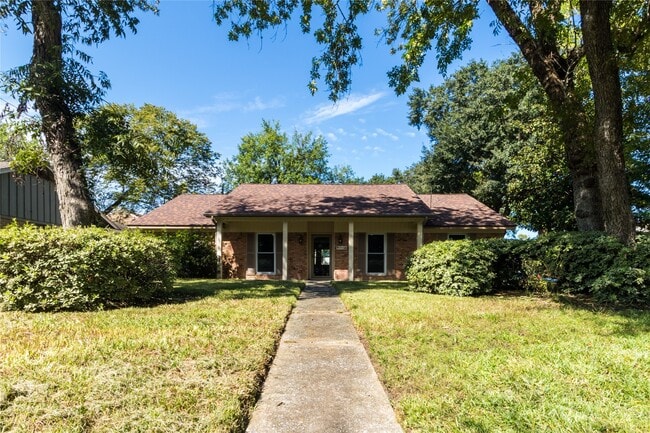property at 5402 Sheraton Oaks Dr