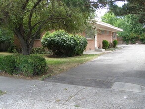 2696 S Preston St, Unit A in Salt Lake City, UT - Foto de edificio - Building Photo