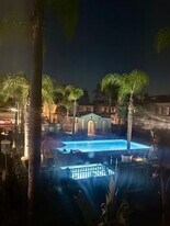 401 N Cotswolds Ln, Unit C in Orange, CA - Building Photo