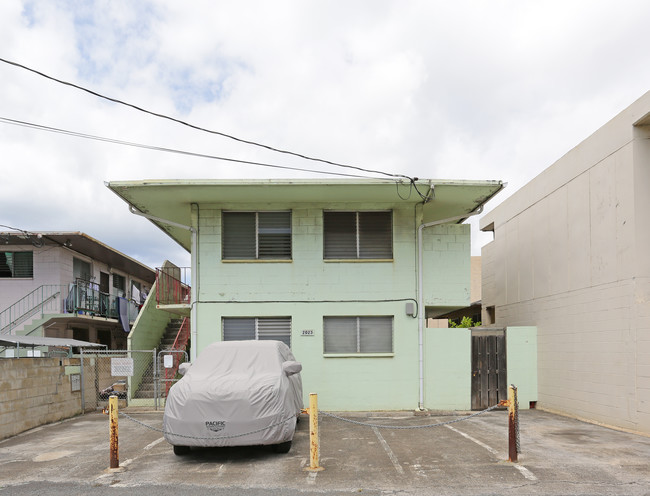 2023 Waterhouse St in Honolulu, HI - Building Photo - Building Photo