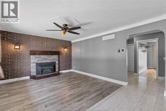 76 TEXAS in Amherstburg, ON - Building Photo - Building Photo