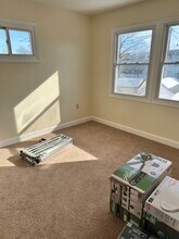 2043 Larkhall Rd in Dundalk, MD - Foto de edificio - Building Photo