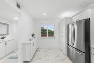 6936 Huntington Ln in Delray Beach, FL - Building Photo - Building Photo