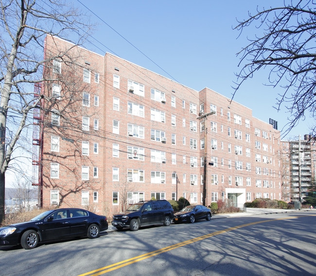 The Wincrest in Yonkers, NY - Building Photo - Building Photo