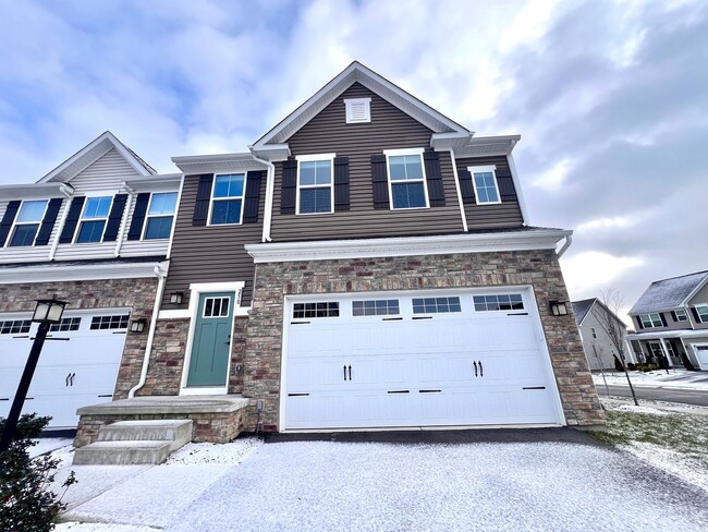 250 Cranesbill Dr in Mars, PA - Foto de edificio - Building Photo