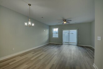 603 Windsurfing Ln in Sneads Ferry, NC - Building Photo - Building Photo