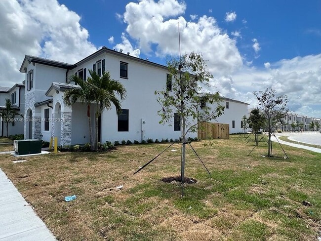 28610 SW 133rd Ct in Homestead, FL - Building Photo - Building Photo