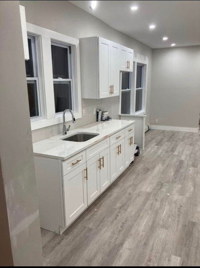 7 Cottage Street Ext in Monticello, NY - Foto de edificio - Building Photo